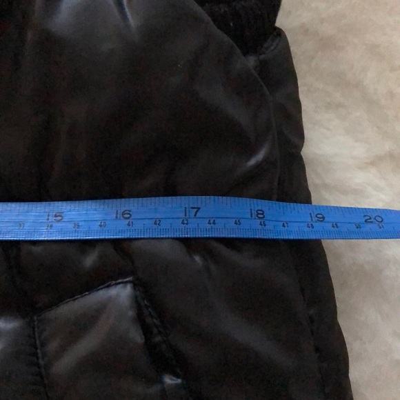 Zara’s down vest - Picture 7 of 10